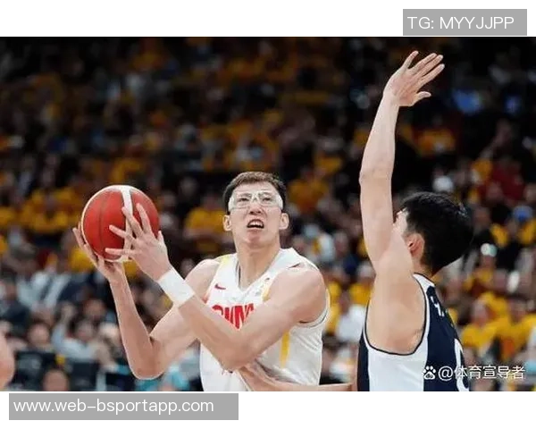 李贤重狂砍33分14篮板赛前准备充分解说员称其为比赛关键人物