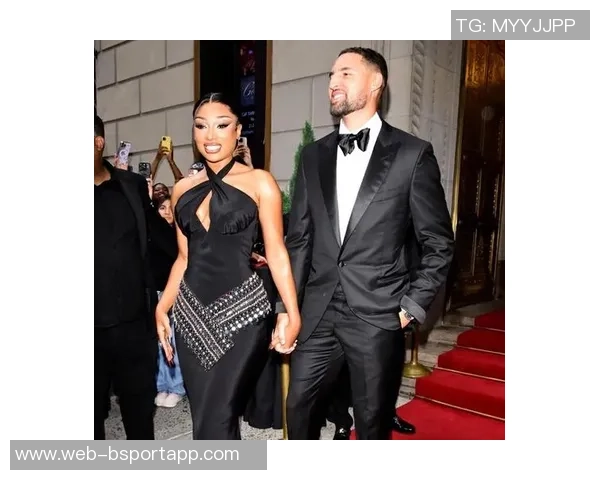 克莱女友马冬梅甜蜜分享二人合照引发热恋话题引网友热议