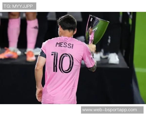 10月德转球员页面浏览量排行榜揭晓C罗梅西伊尔迪兹名列前茅