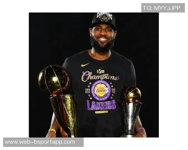 夸梅赞詹姆斯精彩表现十步上篮得分展现历史得分王的优雅风采